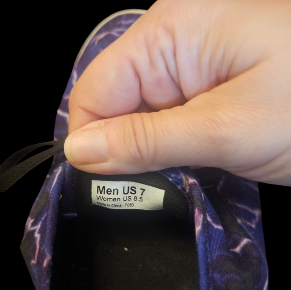 Purple lightning vans size 8.5 women (7men) - Picture 4 of 5